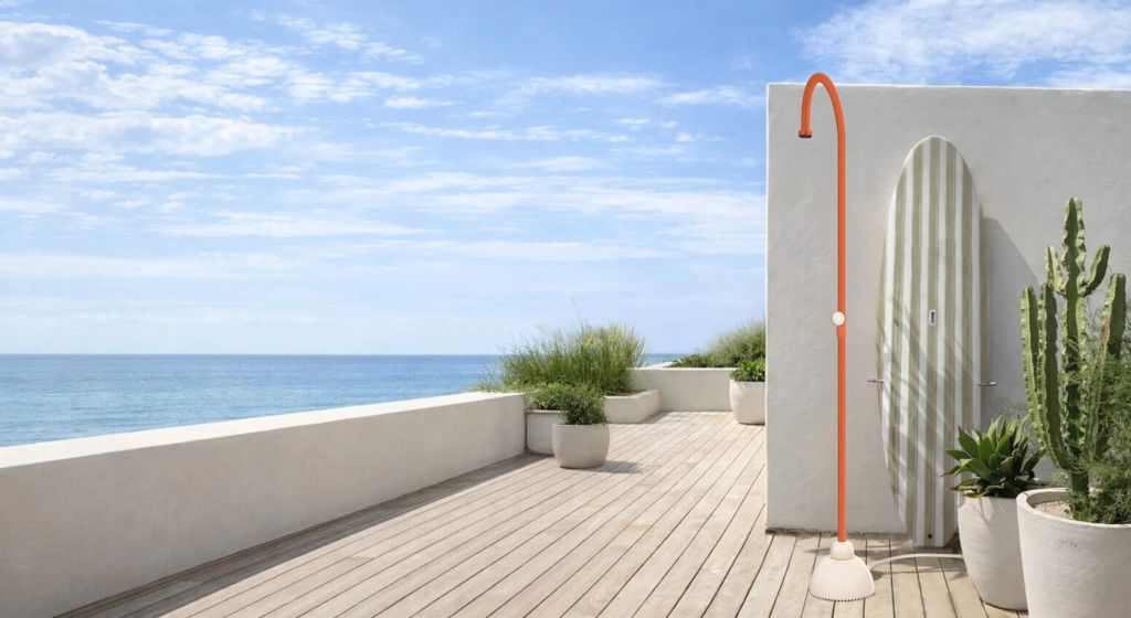 Foto : De JEE-O IZI: een plug & play portable buitendouche