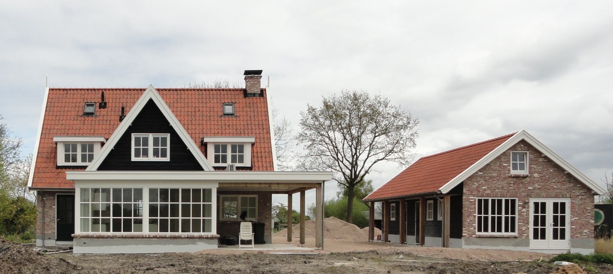 Foto: w3 VO 28 zijgevel met bijgebouw