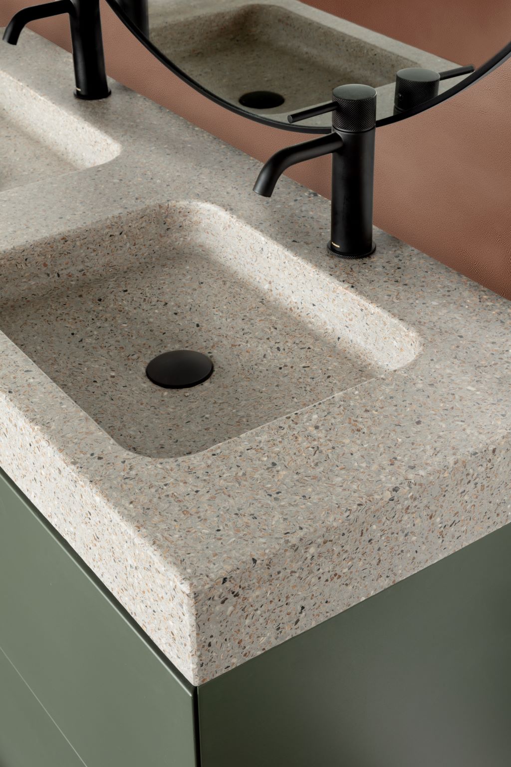 Foto: Wonennl Detremmerie no limit 45 terrazzo dark 120cm detail 2 AF