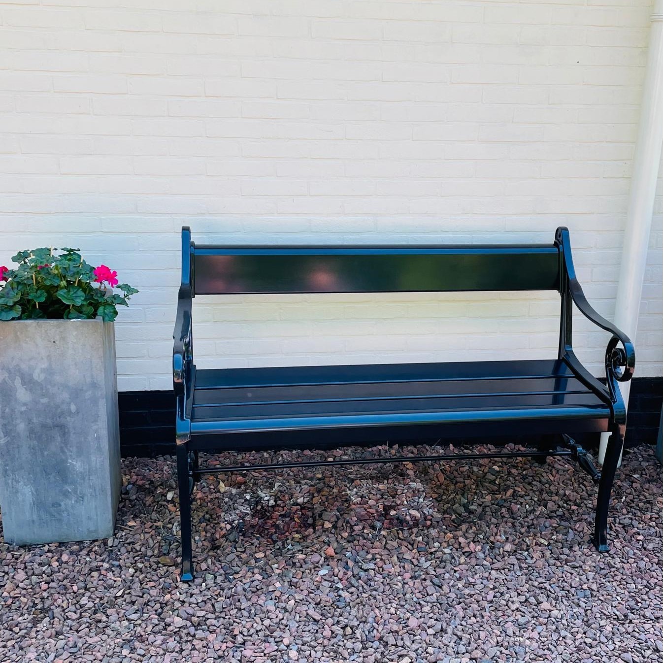 Foto: Zeus tuinbank   Gardeluxe   gietaluminium   duurzaam   onderhoudsvriendelijk