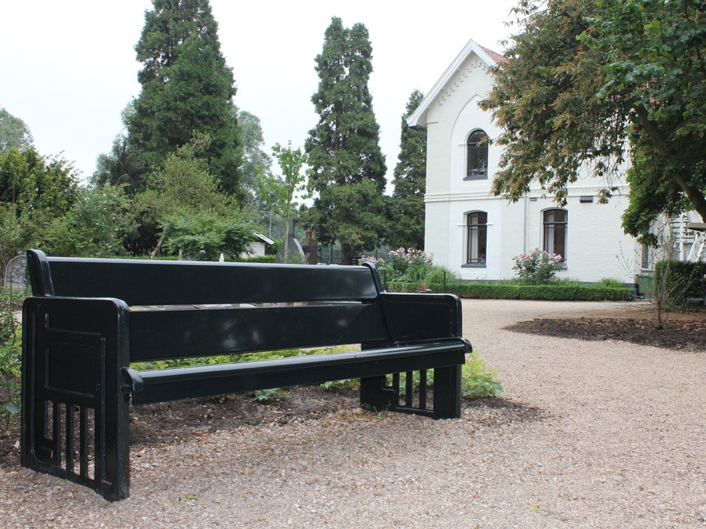 Foto: gardeluxe parkbank hermes sfeer 02