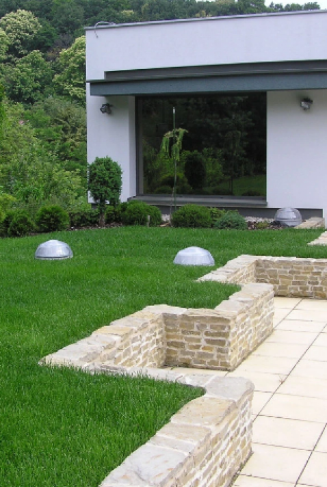 Foto : Breng Licht in je Donkere Kelder