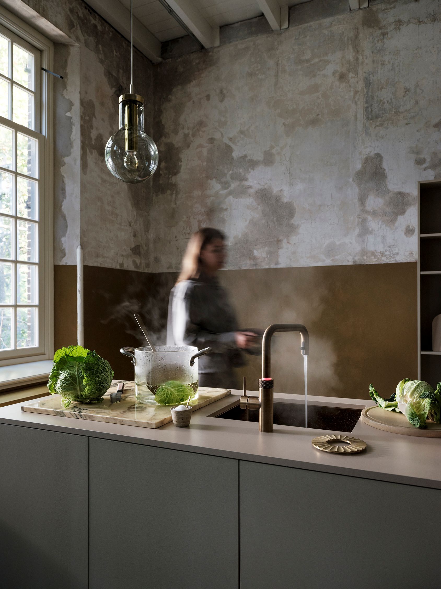 Foto: 2962 Flex Square Patinated Brass High End Boiling