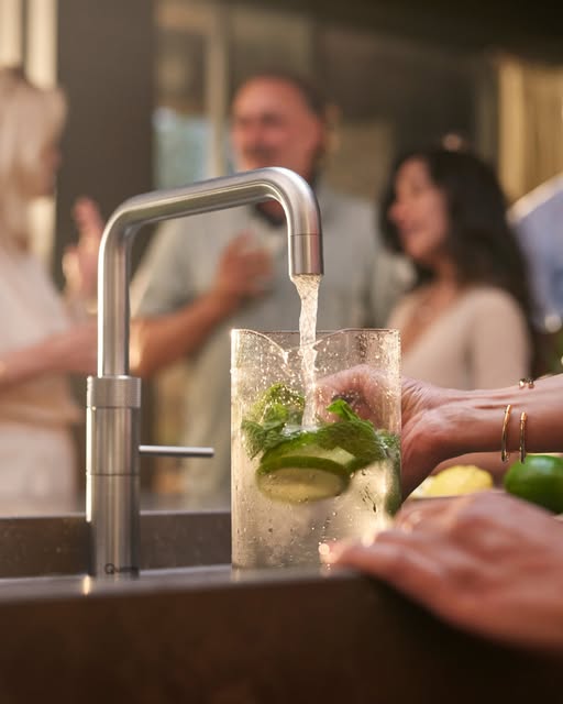 Foto : Quooker CUBE: bruisend en gekoeld water, direct uit de kraan
