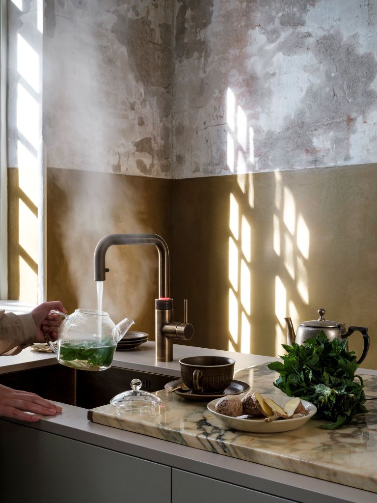 Foto: 2971 Flex Square Patinated Brass High End Boiling