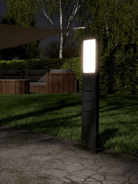 Foto : Gira Licht- en Energiezuil: Veiligheid en stijl in de donkere maanden