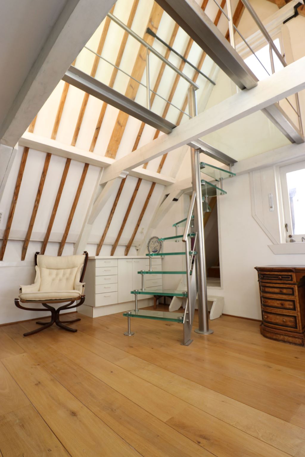 Foto: Wonennl Allstairs trappen 1824 06 particulier staal