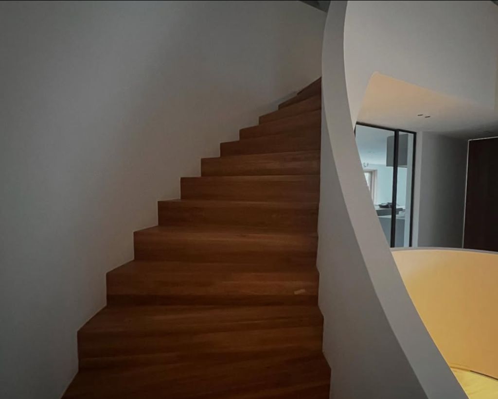 Foto: Wonennl Allstairs trappen eiken wenteltrap 03