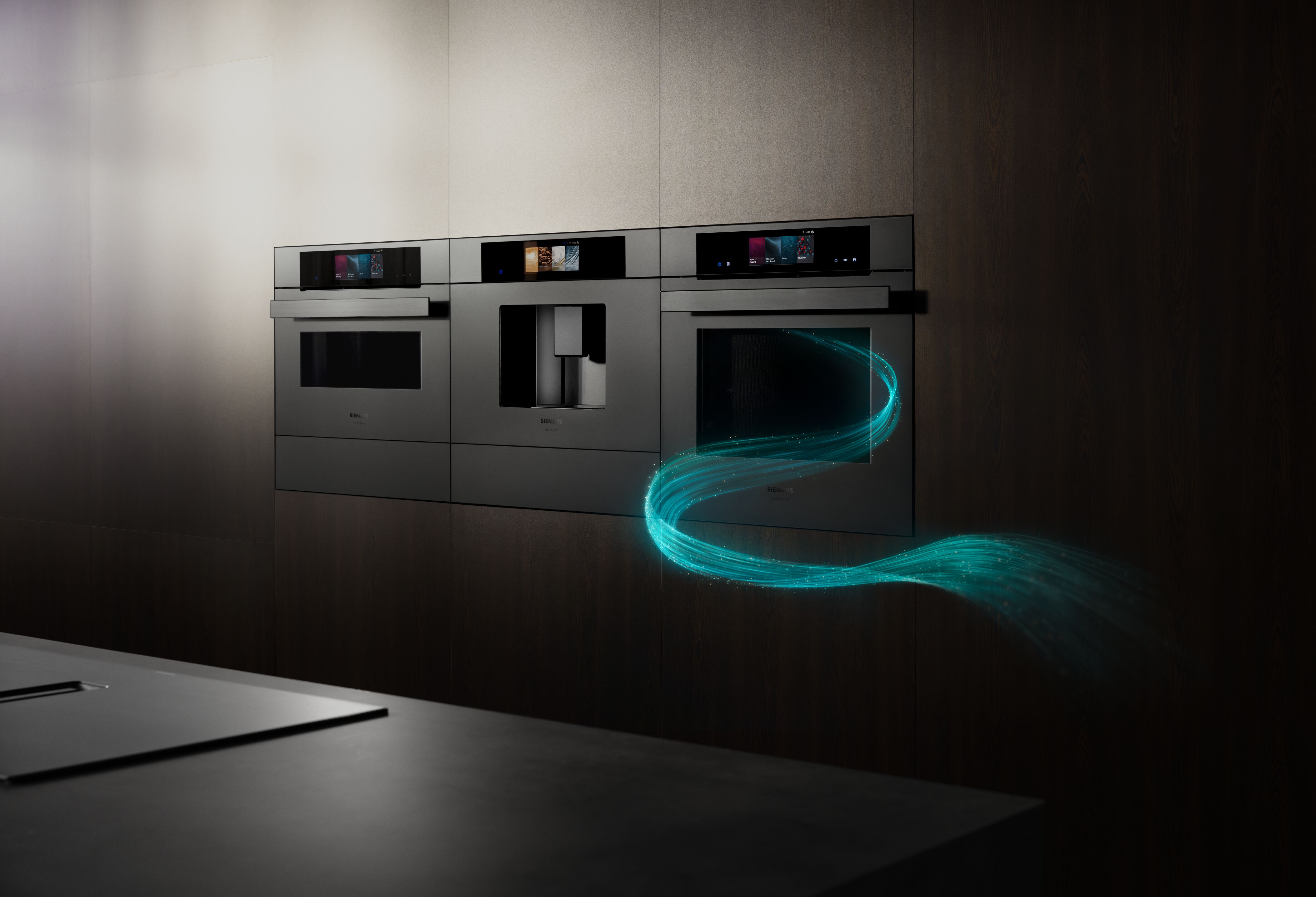 Foto: 2025 GL SIE Oven iQ700 Hero product combination Kitchen matt glow TIFF