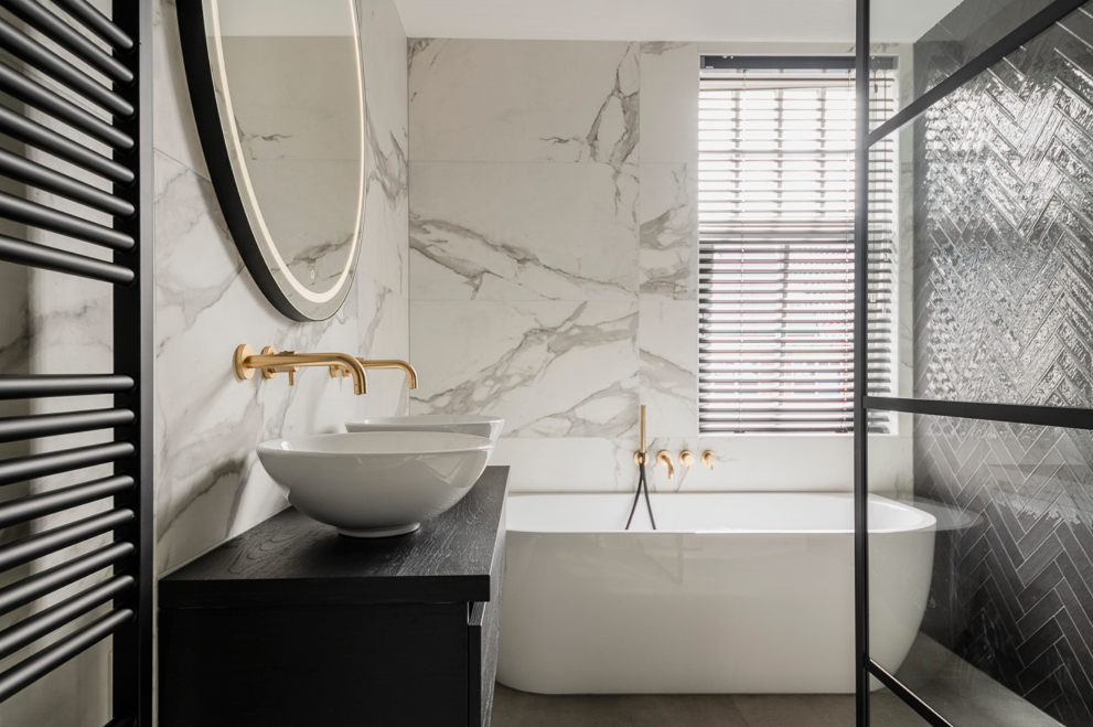 Foto : Project: luxe badkamer met gouden Squadra kranen | Luca Sanitair