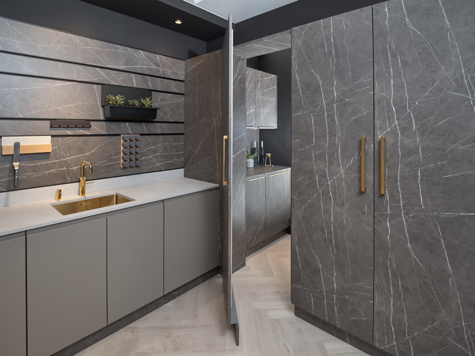 Foto: 1 Studio 52b Schuller Alea Matt Targa    bijkeuken  met Atag Quooker en Bora Tieleman Keukens 9