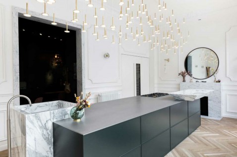 Foto : Moderne Eggersmann keuken met fluweelzachte lak en marmer