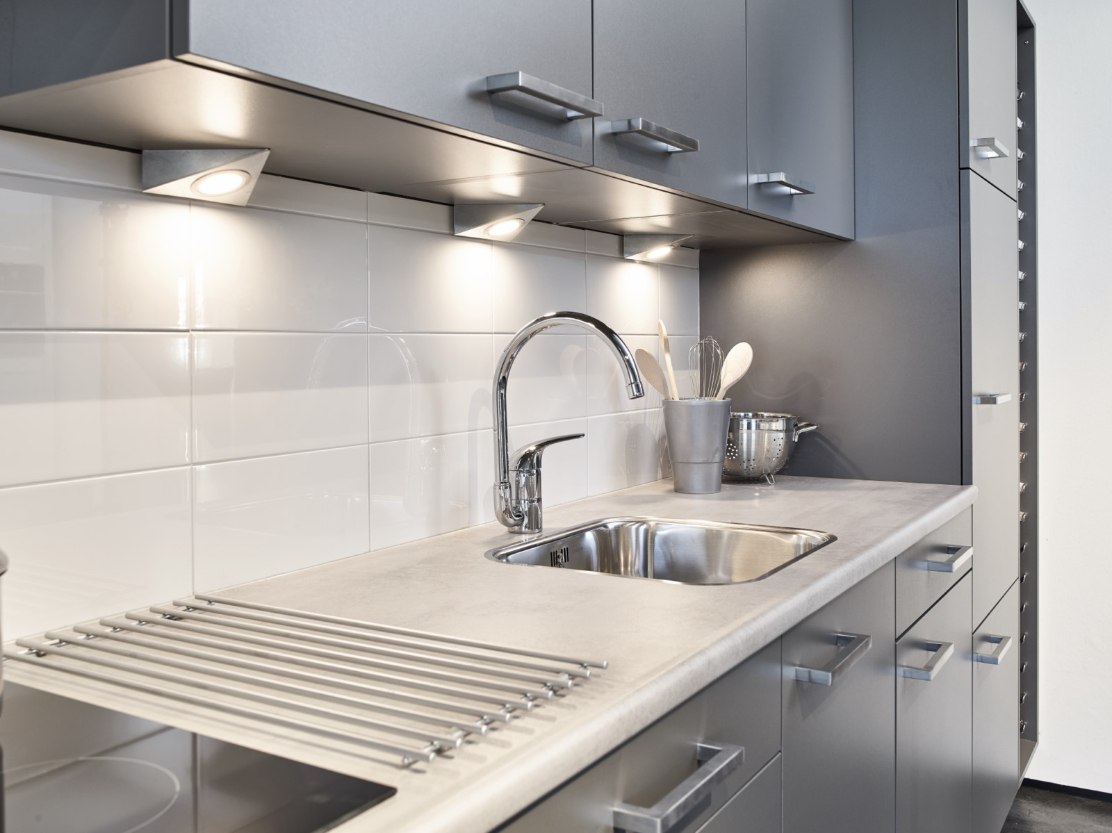 Foto: Studio 16c Keller Prolux Elba keuken kleur Basalt Tieleman Keukens 10  woningbouw 
