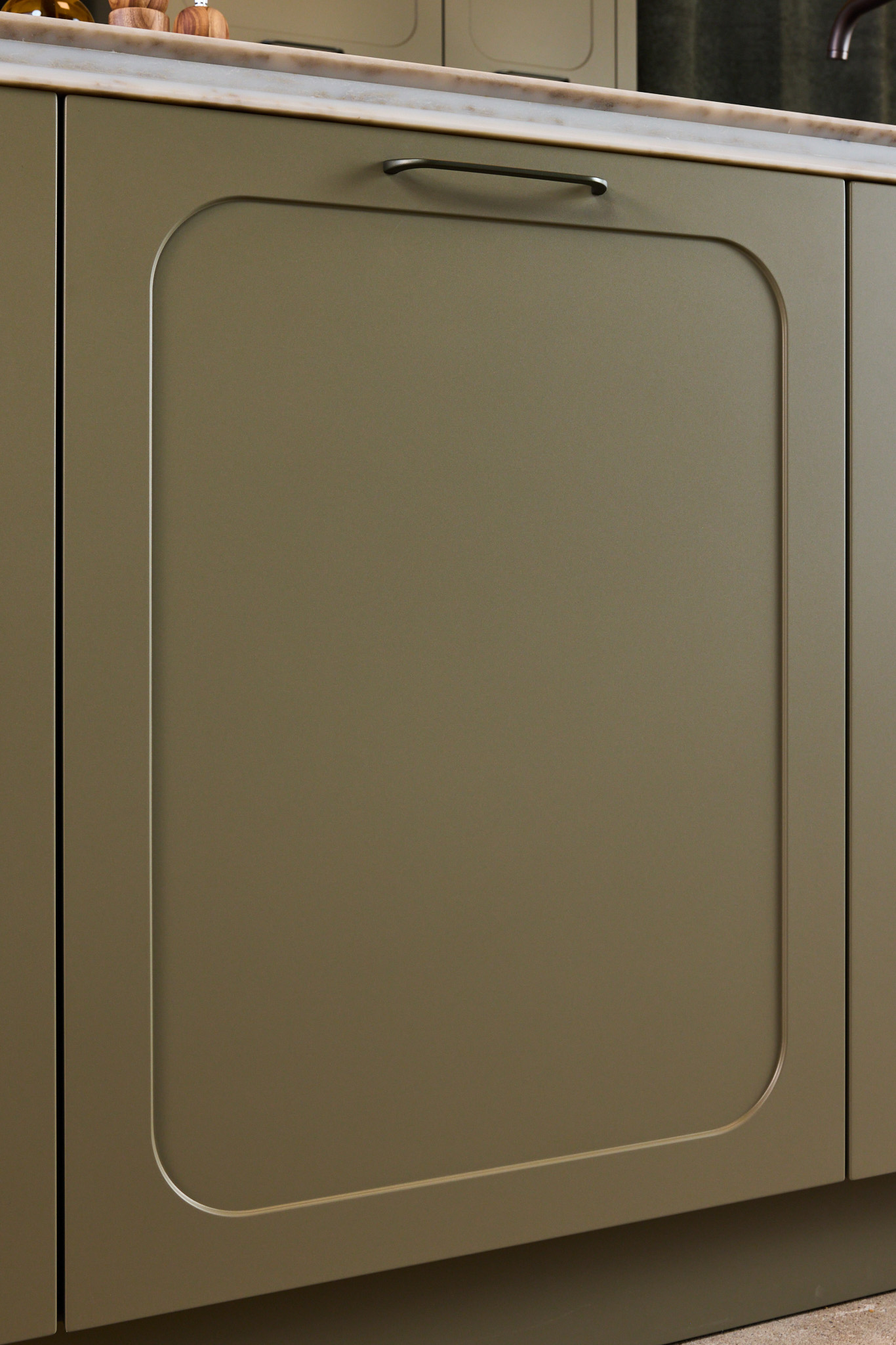 Foto: Tieleman Keukens Keller Keukens keukenmodel Retro Vibes jaren 70 keuken kaderdeur Arco