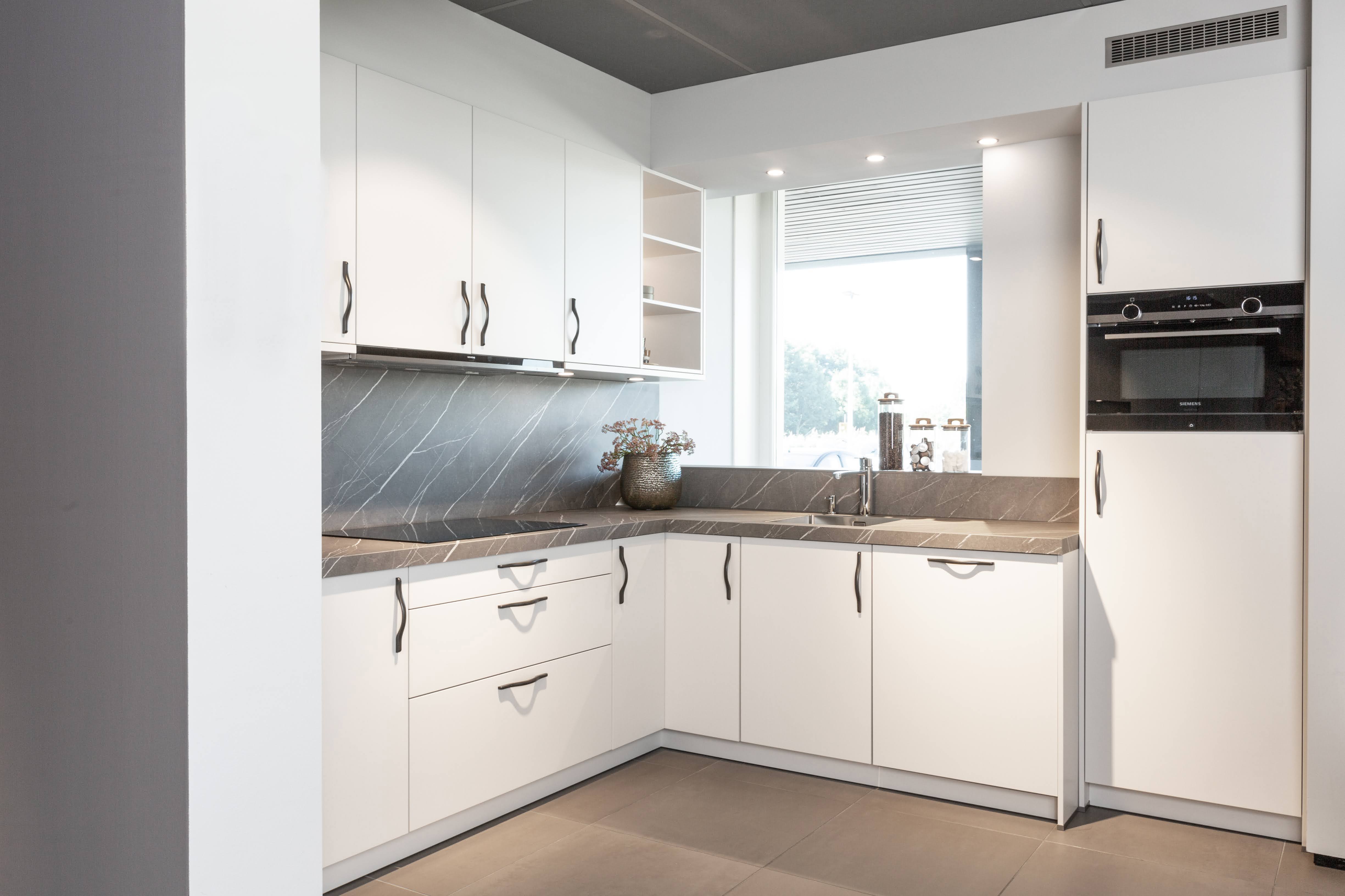 Foto: Studio 6c Schuller Nova Schelpenwit Tieleman Keukens 1