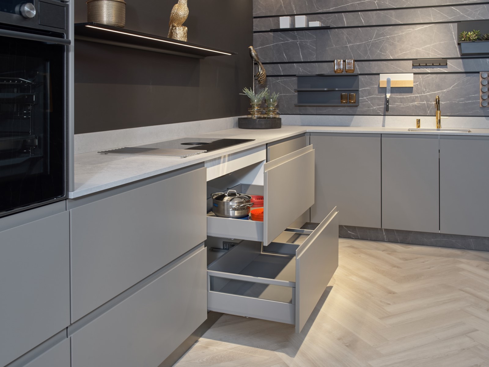 Foto: Studio 52b Schuller Alea Matt Targa    bijkeuken  met Atag Quooker en Bora Tieleman Keukens 22