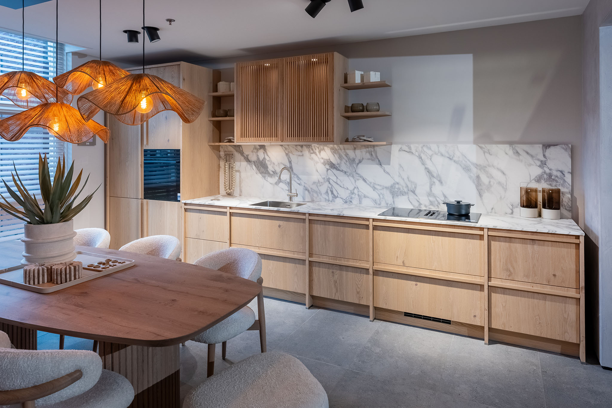 Foto: Studio 94c Tieleman Keukens showroom Keller Natural harmony Japandi keuken hout marmer 18