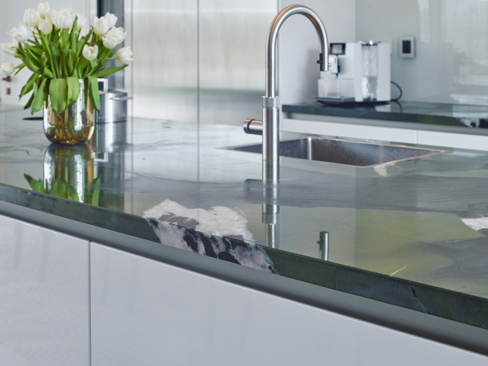 Foto: Binnenkijker familie Kranendonk Numansdorp Snaidero Wit hoogglans keuken 7  1600x1200 