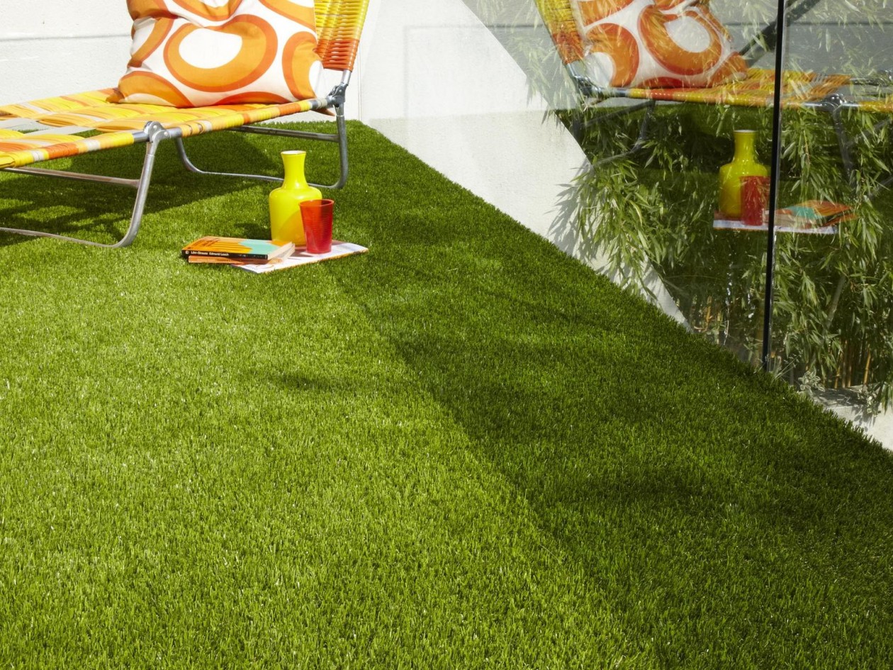 Foto: w3 Kunstgras op dak van een uitbouw