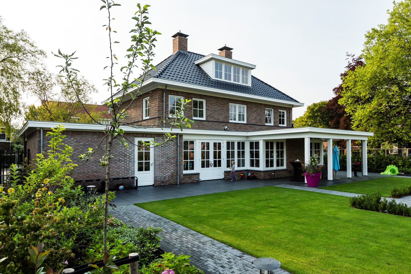 Foto: Villa bouwen   Villa compleet uitgebouwd aan de achterzijde   Lichtenberg Exclusieve Villabouw