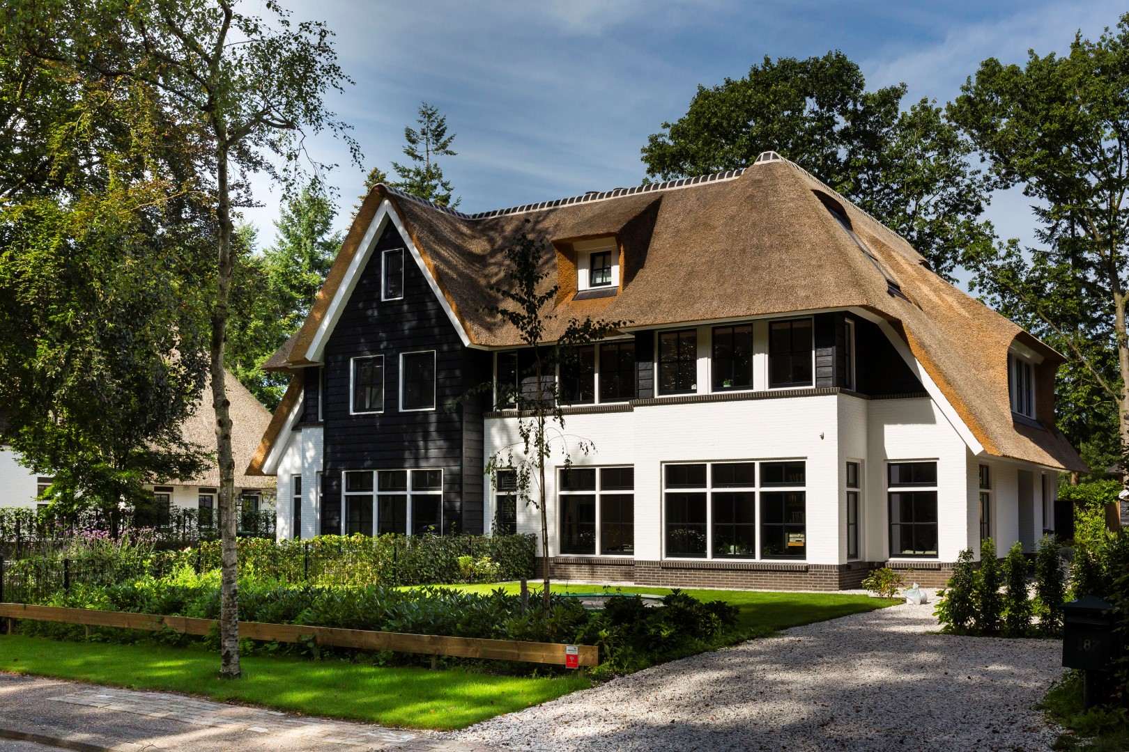 Foto: Villa bouwen   Geschakelde villa voorzijde   Lichtenberg Exclusieve Villabouw