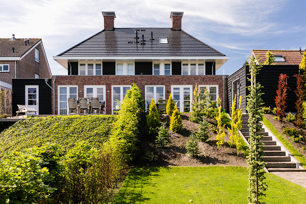 Foto: tuin met terassen te Buitenkaag   Lichtenberg Exclusieve Villabouw