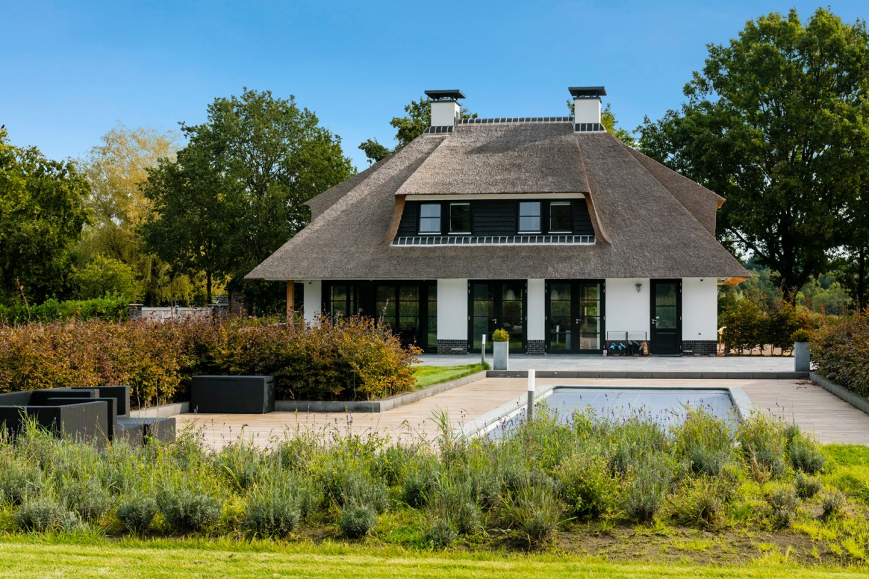 Foto: w3 Landhuis Ulvenhout achterzijde