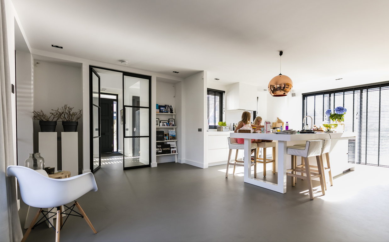 Foto: Villa bouwen   Een moderne keuken in een moderne villa   Lichtenberg Exclusieve Villabouw
