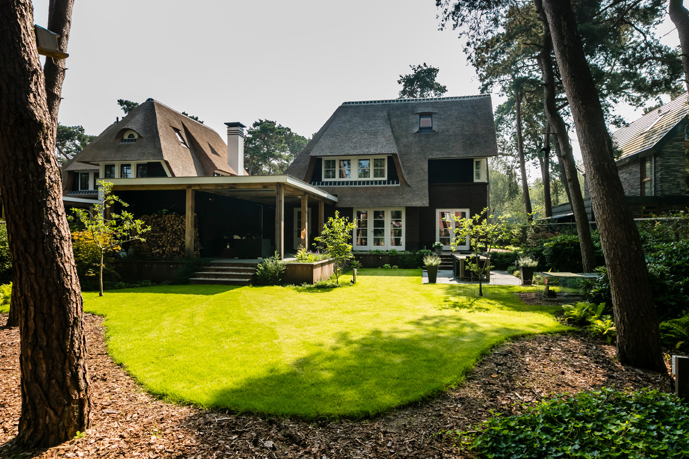 Foto: Villa bouwen   Rietgedekte villa te Zeist   Lichtenberg Exclusieve Villabouw  6 