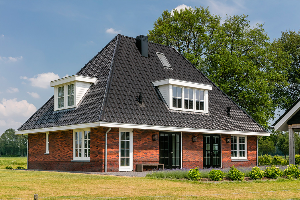Foto: Huis bouwen   woonboerderij achterzijde te Markelo   Lichtenberg Exclusieve Villabouw