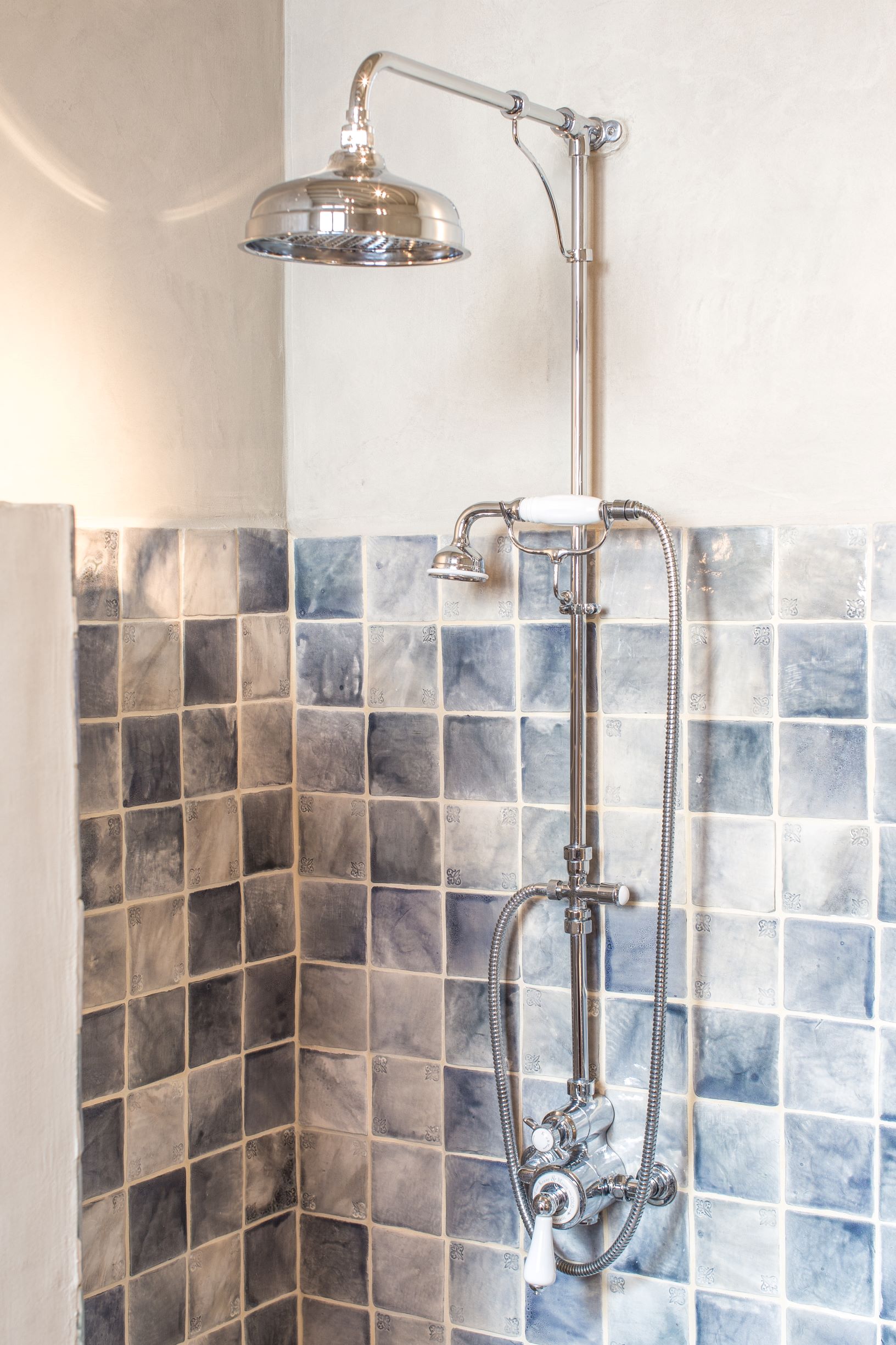 Foto: Kenny amp Mason Traditional shower   chrome 1