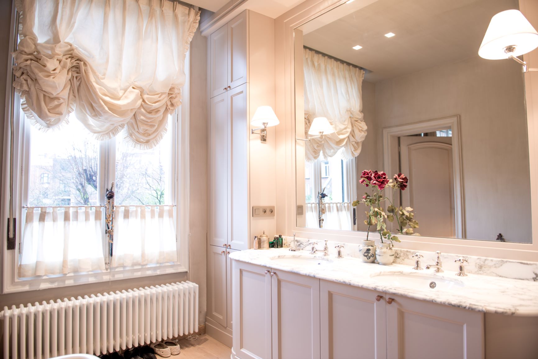 Foto: Kenny amp Mason 3 hole basin mixer 1