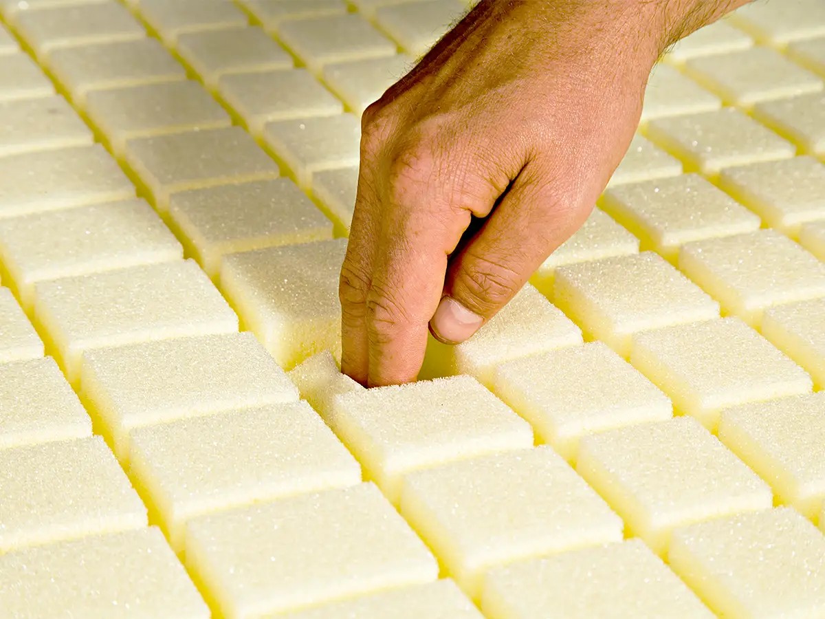 Foto: a premium support closeup traagschuim blokprofiel