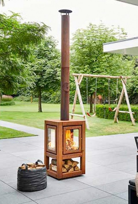 Foto : Warmte & sfeer op je terras met een buitenkachel van RENY