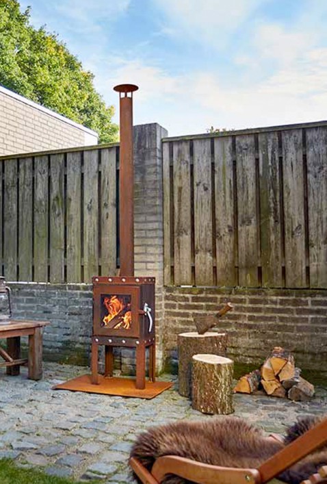 Foto : RENY QUARUBA terraskachel: design en warmte voor buiten