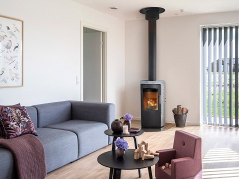 Foto : De Heta Scan-Line 8 speksteenkachel is nu ook verkrijgbaar via De Griffioen Rotterdam