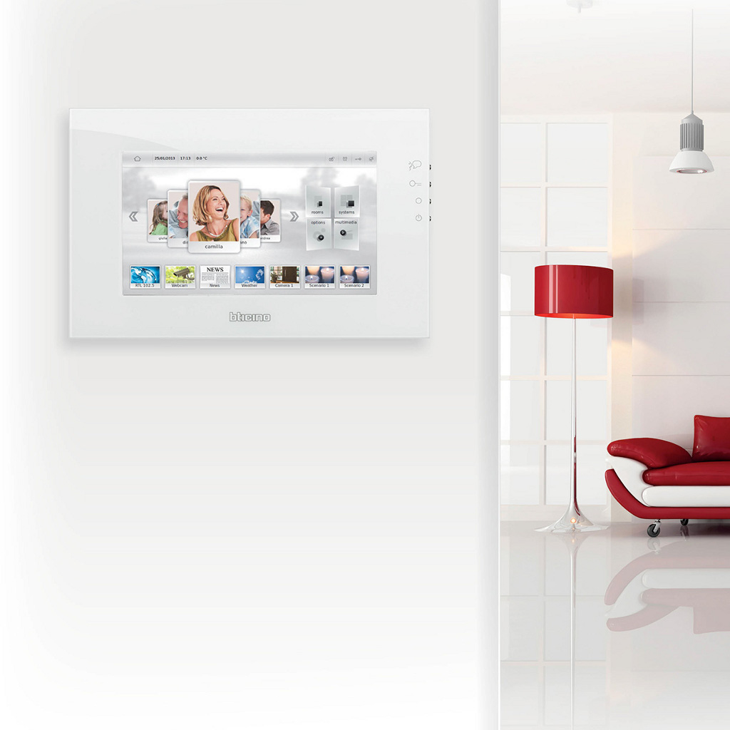 Foto: 10 inch touchscreen btcino