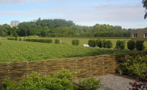 Foto : Schitterende wilgentenen schuttingen voor elke tuin