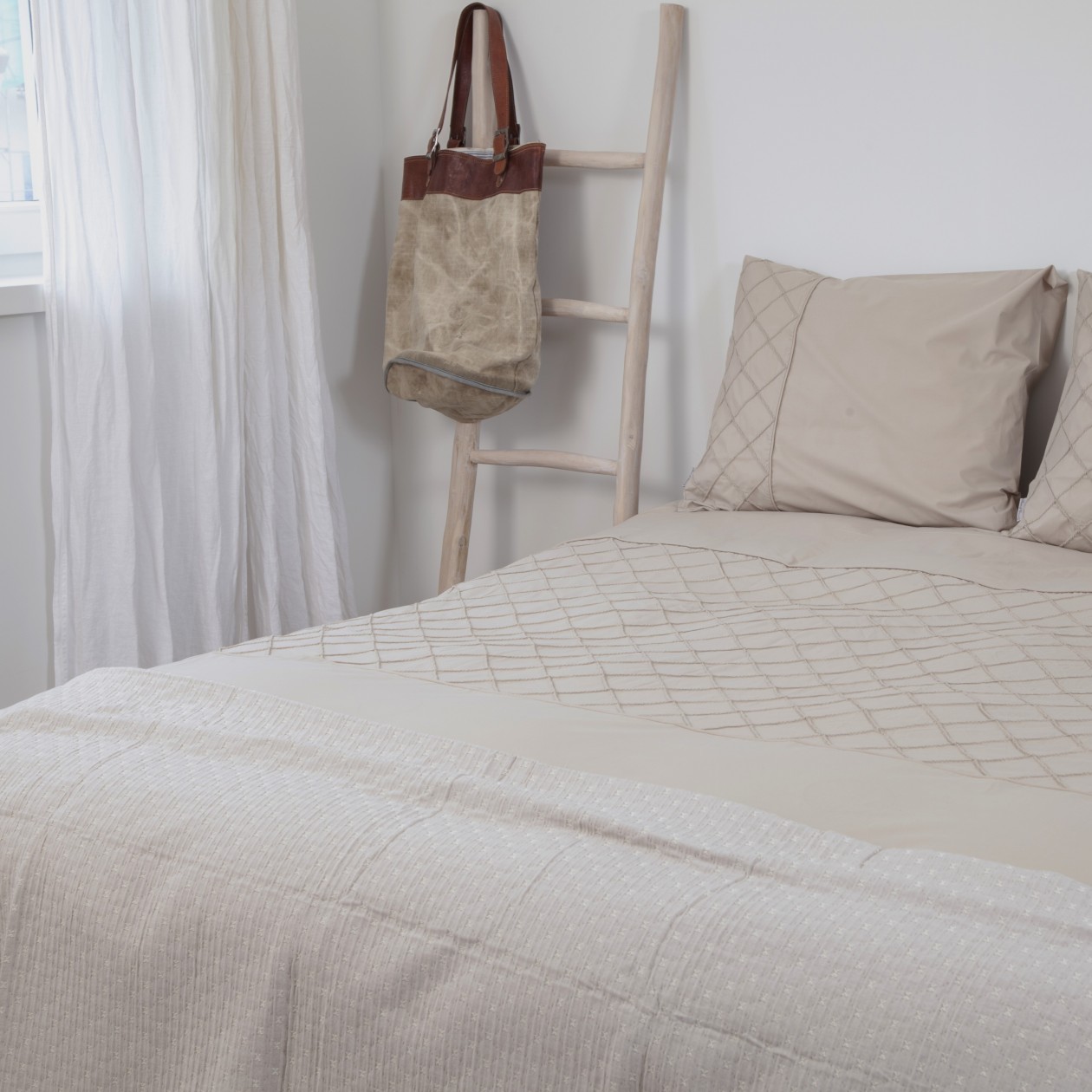 Foto: w3 Alexis taupe (2)