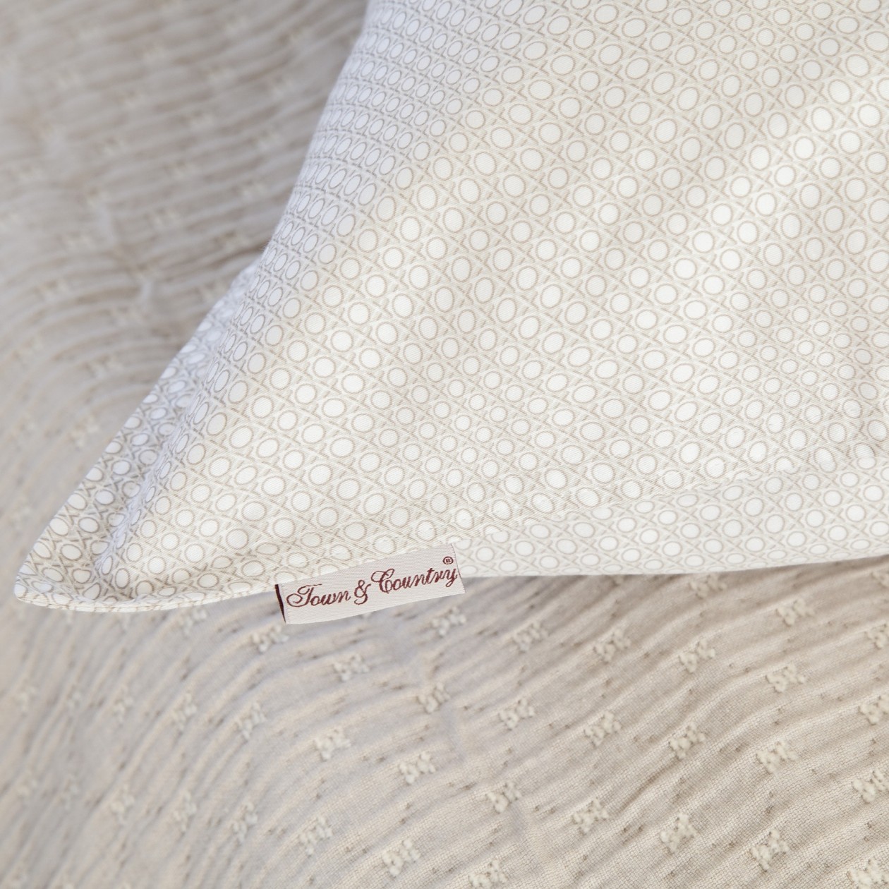 Foto: w3 Lincoln taupe beige (3)