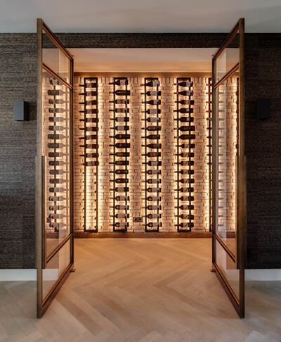 Foto : Stalen wijnrekken van Dibbet Doors – maatwerk met klasse