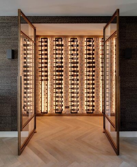 Foto : Stalen wijnrekken van Dibbet Doors – maatwerk met klasse