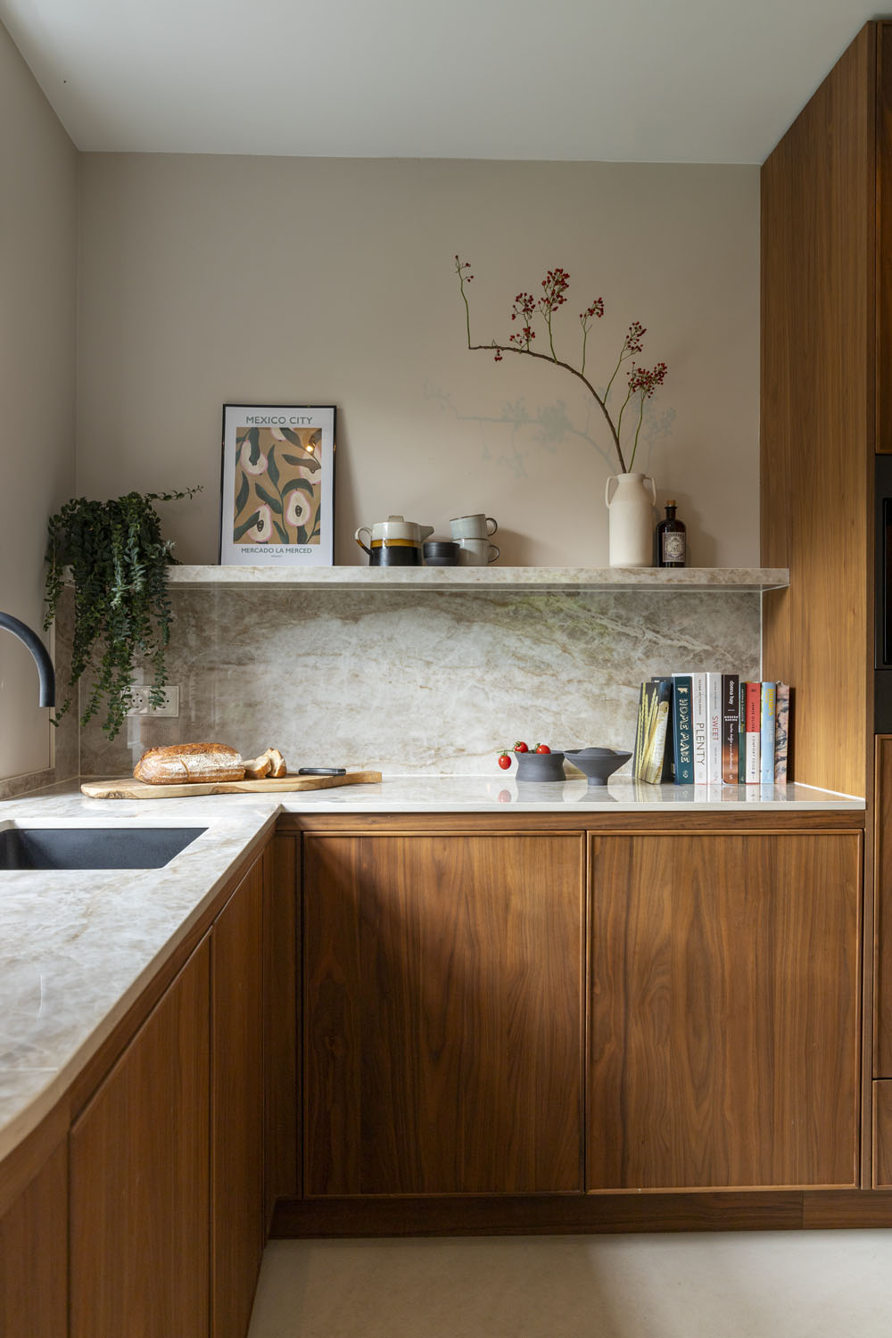 Foto: Top Keukens Mereno Altare keuken met kookeiland  4 