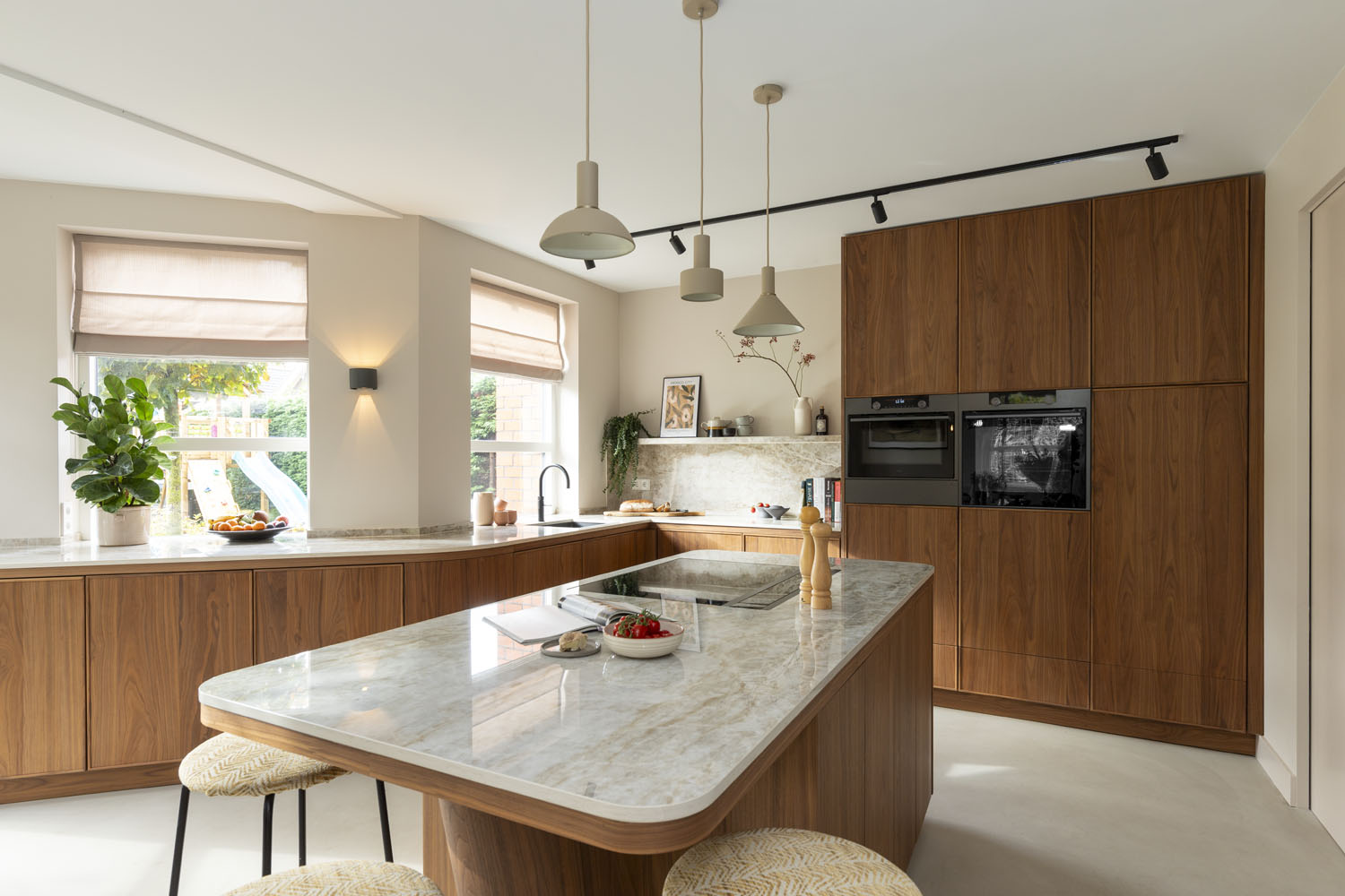 Foto: Top Keukens Mereno Altare keuken met kookeiland  6 