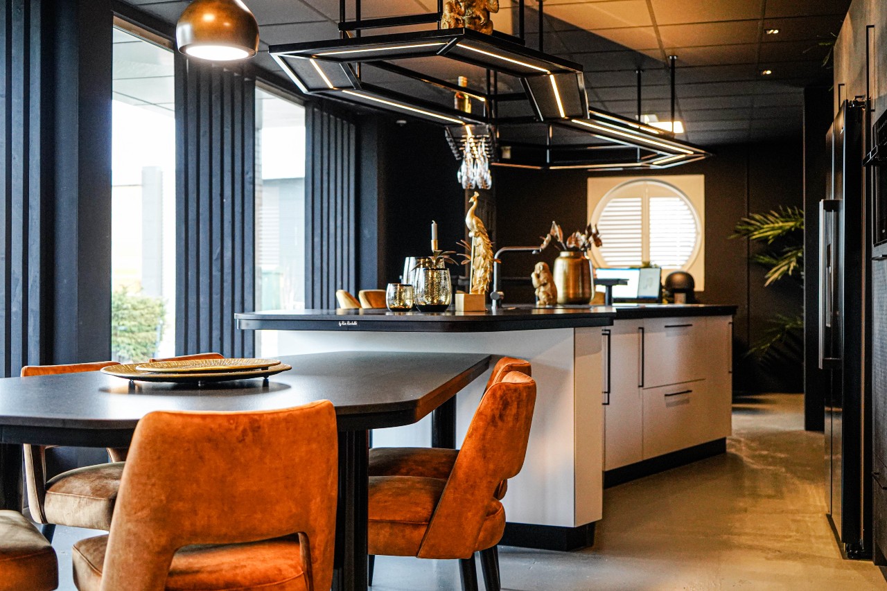 Foto: Mereno Milano 4 zijdig pvc mat wit zijdeglans Antraciet Melamine Mosaico Seta OCTA R  Showroomkeuken TopKeukensLisse   3 