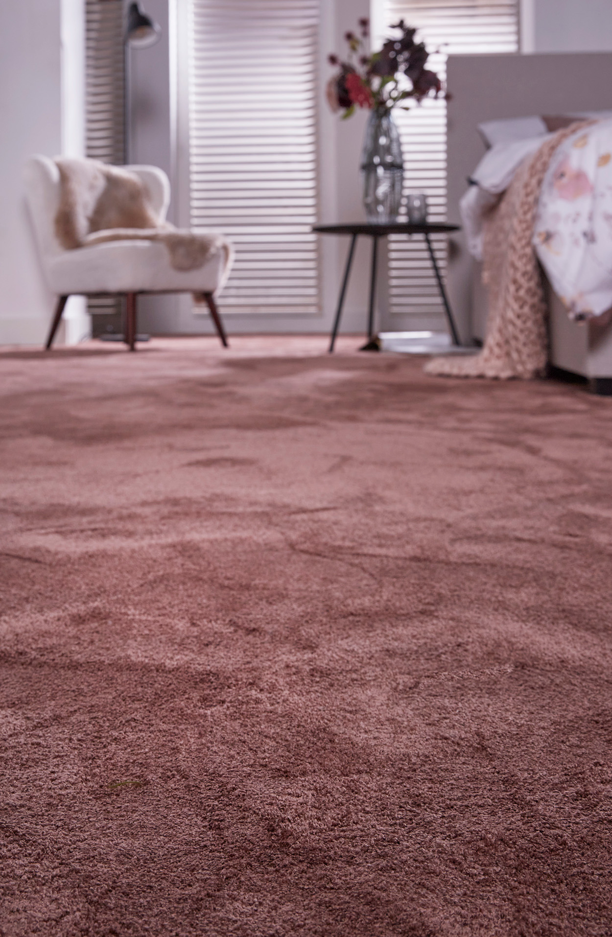Foto: 152 Interfloor Elite kleur129 slaapkamer tapijt metvleug superzacht sfeervolle slaapkamer