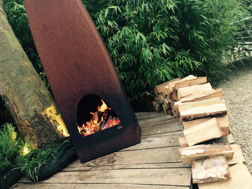 Foto: Zeno Colonna buitenhaard terrashaard tuinhaard fireplace aussenkamin3 1024x767