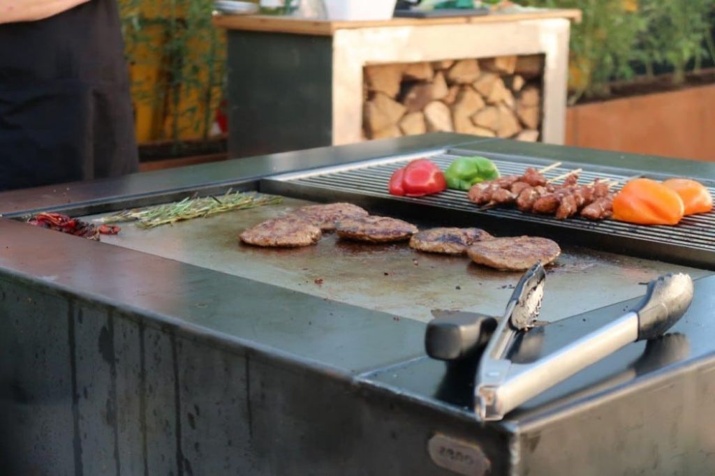 Foto: Zeno Fuoco Buca Cookiing Vuurschaal Fire pit bakplaat bbq6