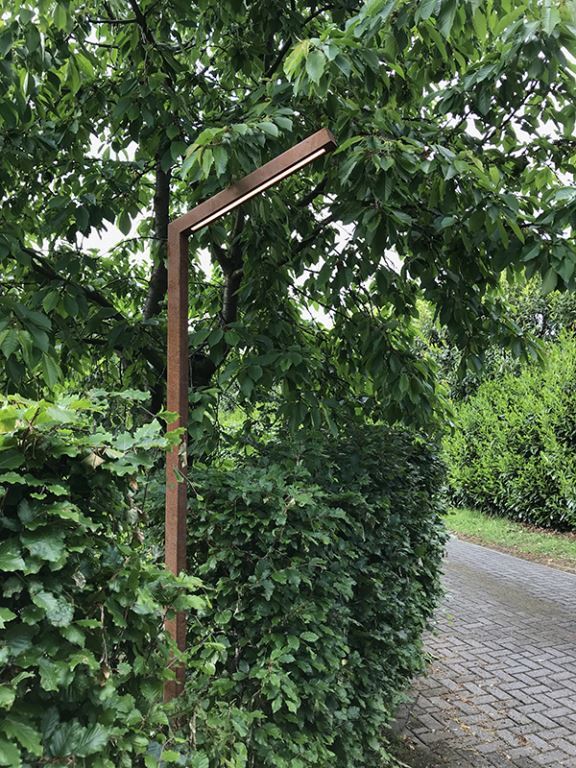 Foto: Zeno Lamppost 2500 2700K 96 Lumen email