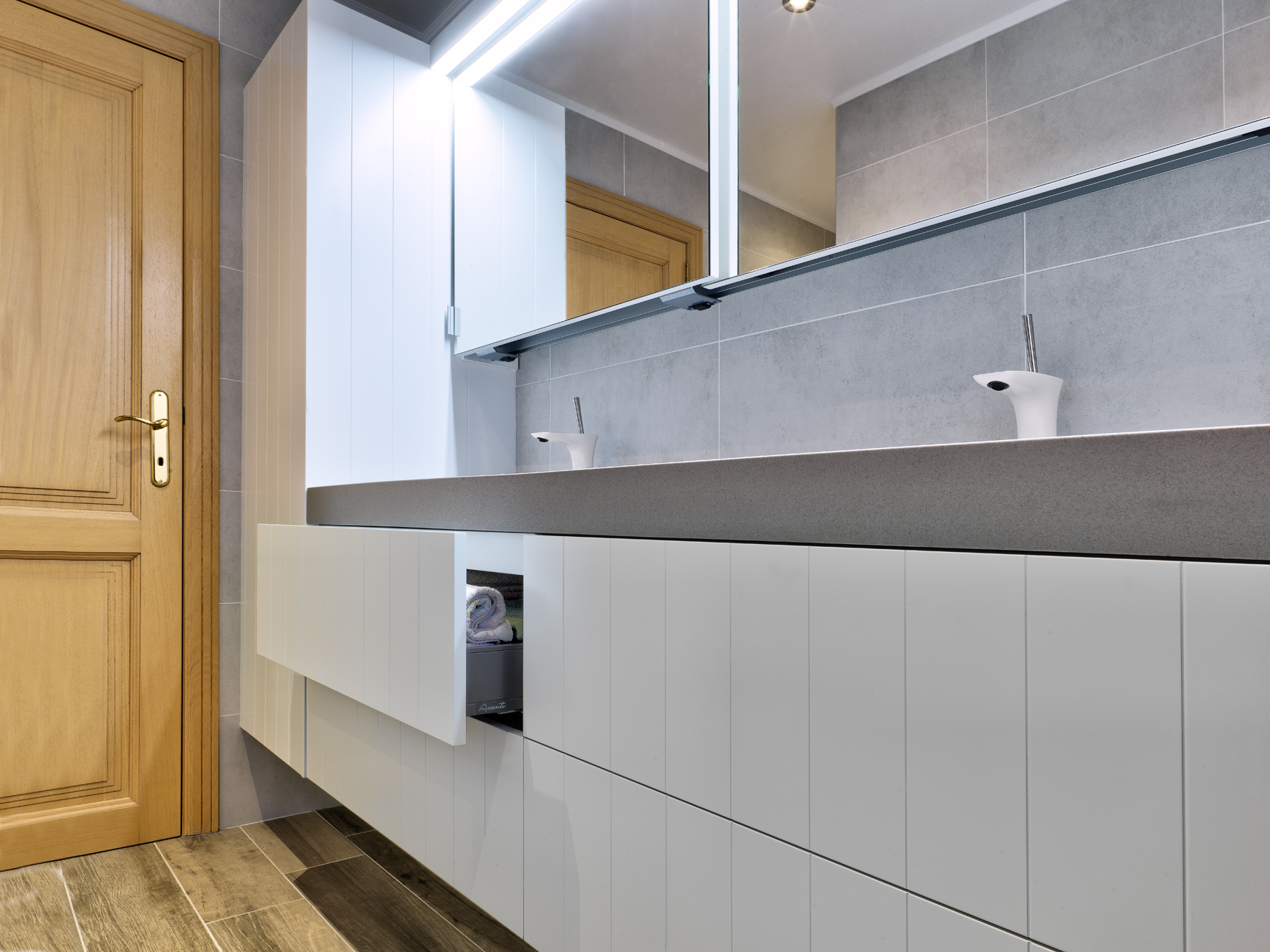 Foto: Denzo 02 12 2017 Collette 0076 78 80Realistic logoplaatje aanwezig